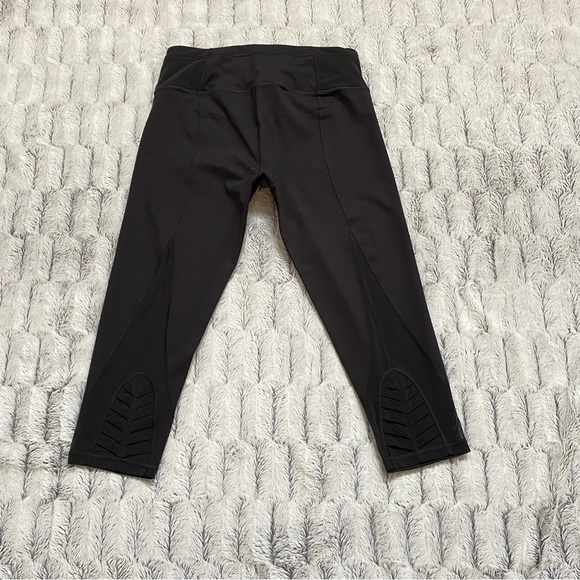 Victorias Secret Knockout Crop Mesh Bottom Knockout Capri - Picture 3 of 11